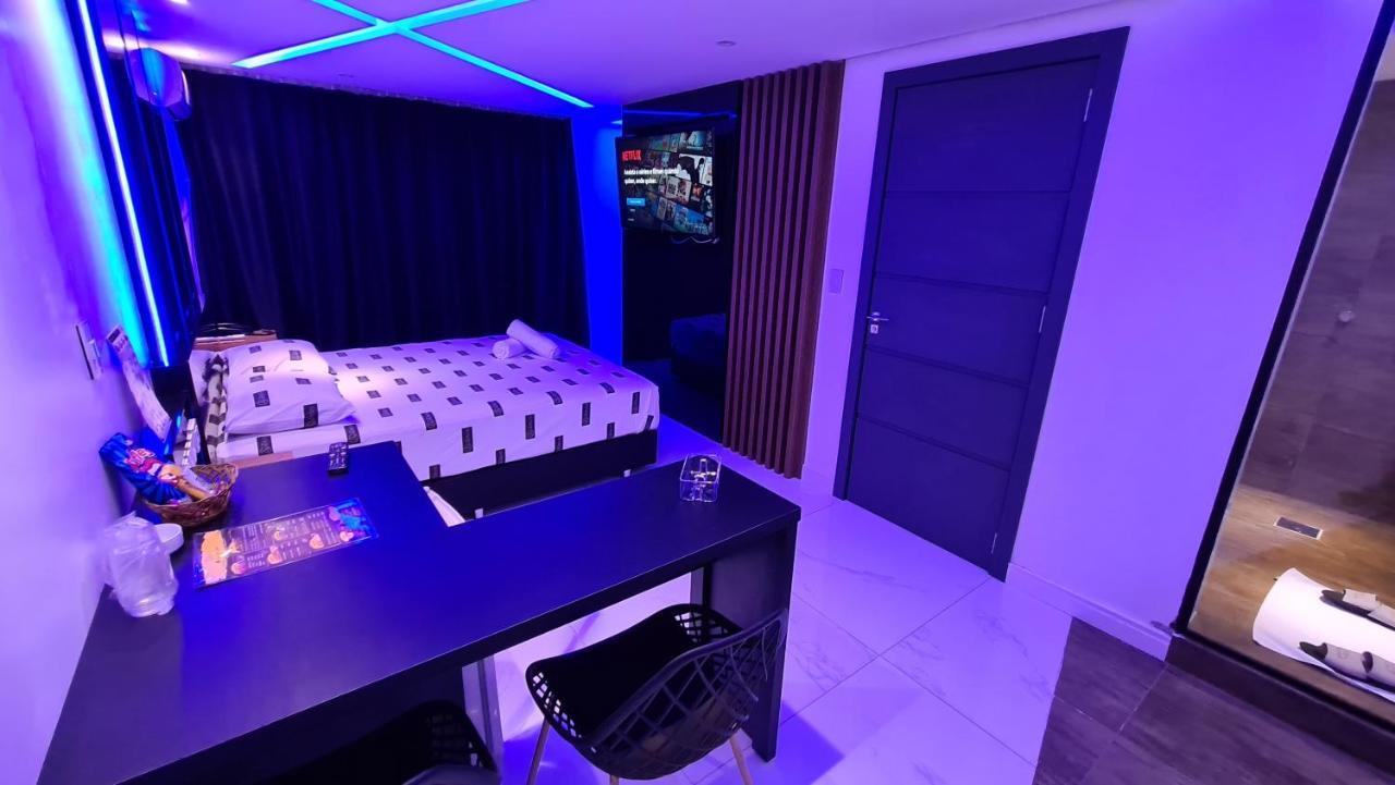 Love hotel Sense (adults Only)