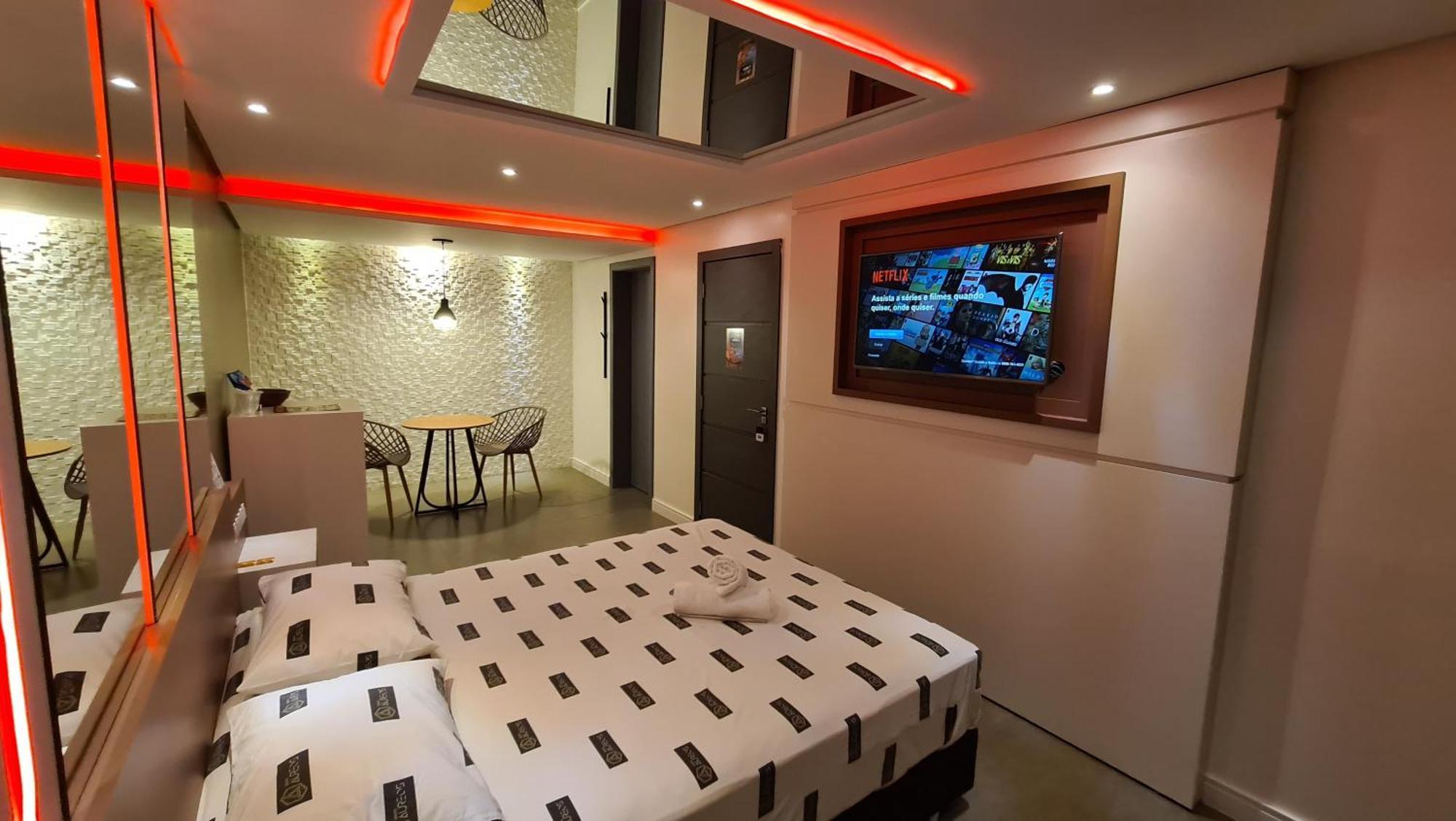 Love hotel Sense (adults Only)